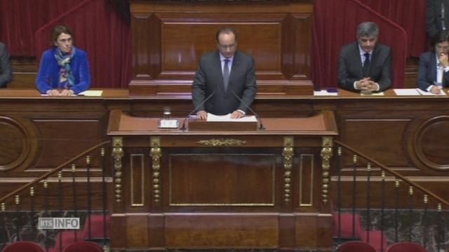 Hollande annonce la création de milliers de postes dans les forces de sécurité