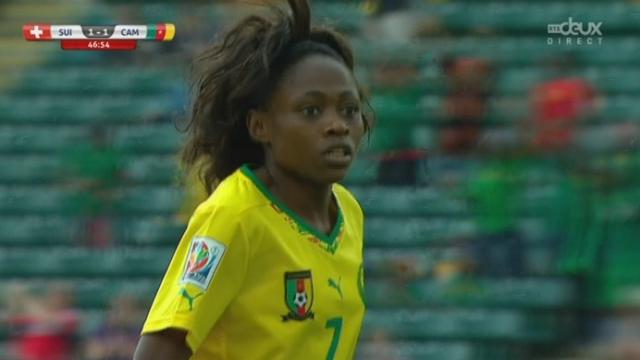 Groupe C, Suisse - Cameroun (1-1): égalisation du Caméroun! Gabrielle Onguene profite du raté de sa coéquipière pour battre à bout portant Gaelle Thalmann