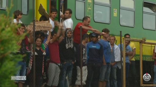 Hongrie: plusieurs centaines de réfugiés refusent de quitter un train pour rallier un camp de réfugiés