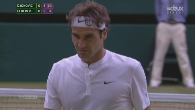 Finale messieurs. Novak Djokovic (SRB-1) - Roger Federer (SUI-2) (4-5 30-0). Un échange digne des nos 1 et 2 mondiaux !
