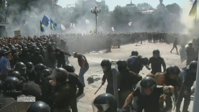 Une dizaine de blessés dans des heurts à Kiev