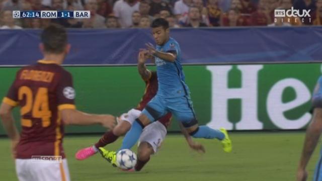 AS Roma - Barcelone (1-1). 63e minute: Nainggolan (Roma) blesse Raffina qui doit sortir, blessés, à peine entré en jeu