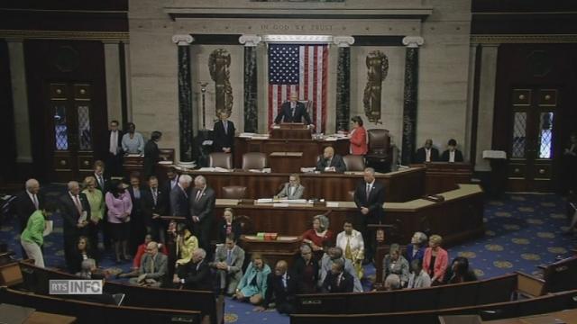 Sit-in d'élus démocrates au Congrès pour exiger un vote sur les armes