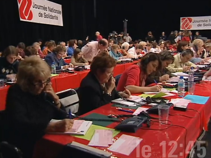 Journée de solidarité de la Chaîne du Bonheur en 2005. [RTS]