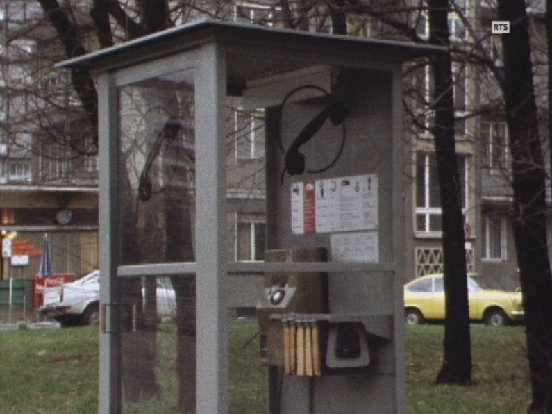 Cabines téléphoniques à Genève [RTS]