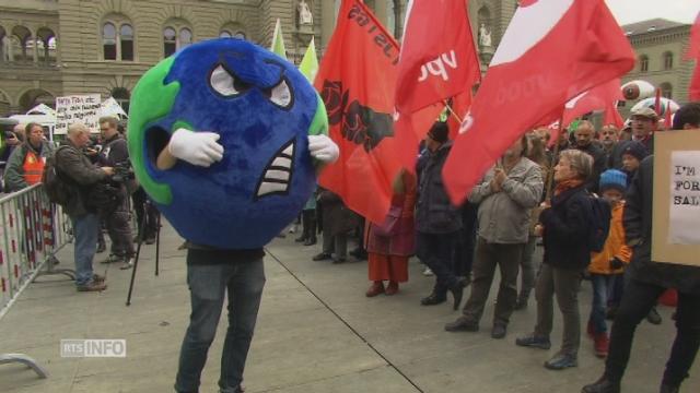 Plus de 1000 manifestants à Berne contre le libre-échange transatlantique