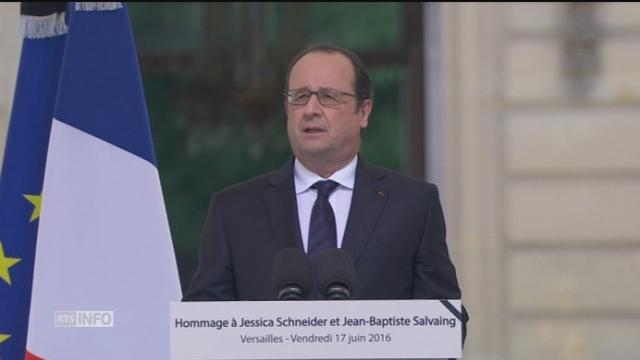 Hommage de François Hollande aux deux policiers assassinés