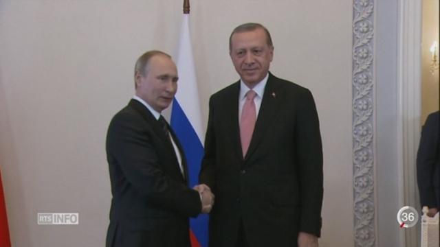 Vladimir Poutine a reçu le président turc Erdogan à Saint-Petersbourg