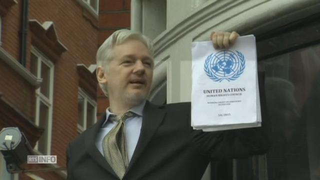 Julian Assange au balcon de l'ambassade d'Equateur à Londres