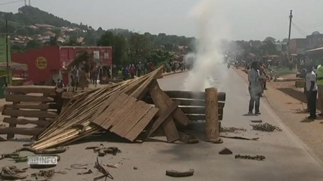 Des électeurs mécontents protestent contre le retard des élections en Ouganda