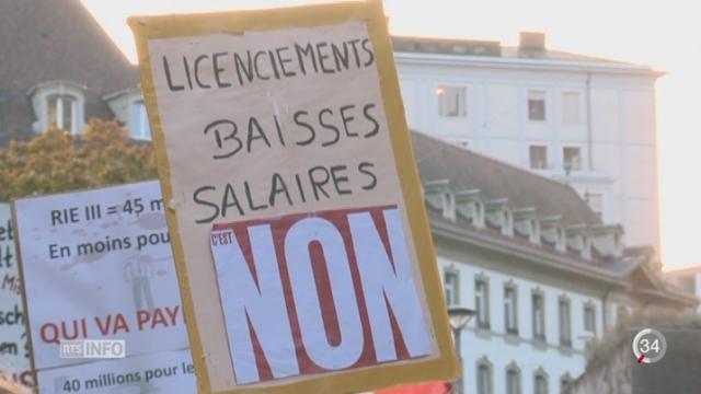 FR: près de 200 personnes défilent dans les rues à l'appel des syndicats