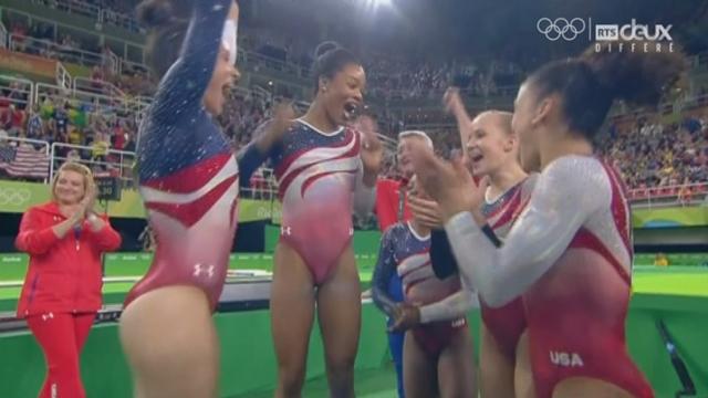 Gymnastique dames : les Américaines remportent le titre olympique par équipes. Les Russes et les Chinoises complètent le podium