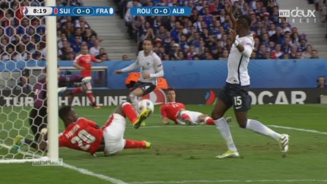 Gr. A, FRA-SUI (0-0): Djourou est tout proche d'ouvrir le score après la déviation de Fabian Schär