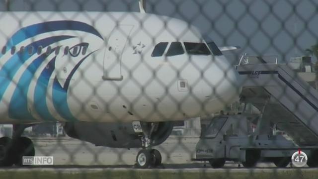 Avion d'Egypt Air détourné: le preneur d'otages détient plusieurs membres d'équipage