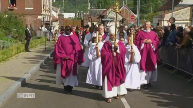 Procession à Saint-Etienne-du-Rouvray pour la réouverture de l'église