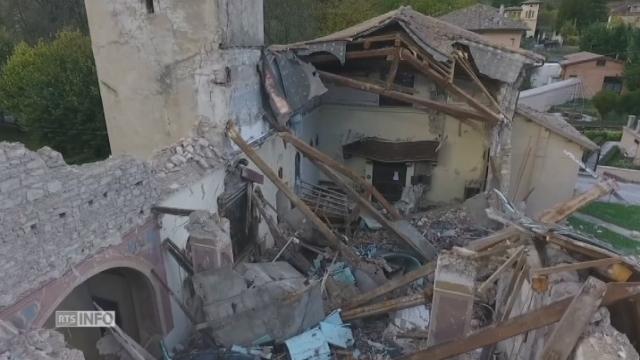 Les images de drone survolant les villages du centre de l'Italie touchés par les séismes