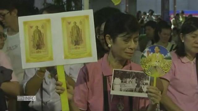 Emotions après l'annonce du décès du roi thaïlandais