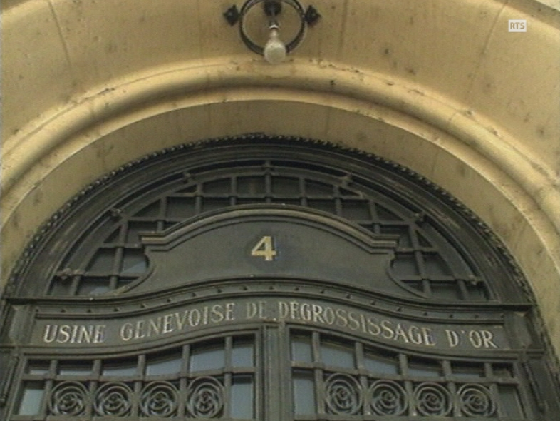 L'entrée principal du centre alternatif L'Usine à Genève.