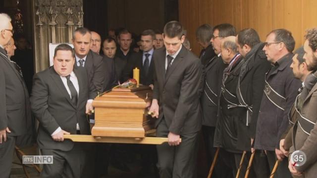 VD: près de 1'500 personnes sont venues rendre hommage à Benoît Violier à la cathédrale de Lausanne