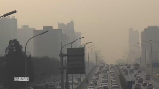 La Chine en alerte rouge, engluée dans un épais nuage de pollution