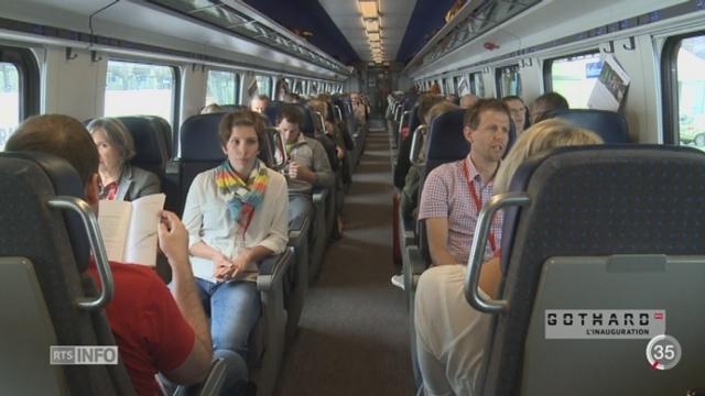 Inauguration du tunnel du Gothard: 1'000 citoyens suisses ont pu monter dans un premier convoi