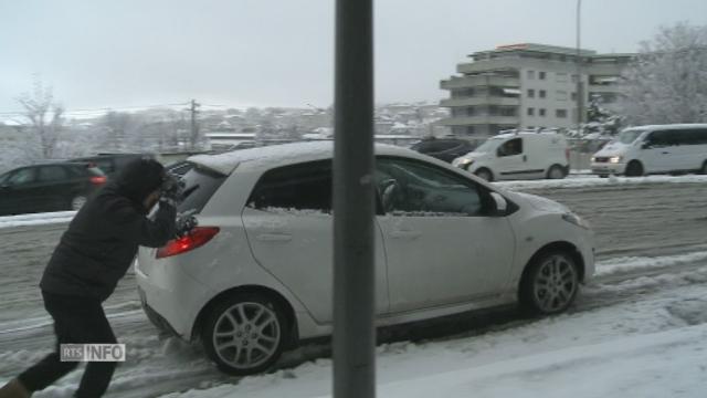 La neige sème le chaos sur les routes vaudoises