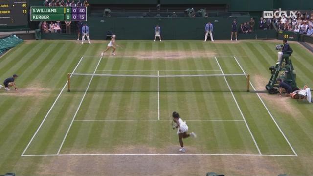 Finale dames. Serena Willliams (USA-1) - Angelique Kerber (GER-4) (1-0). L’Américaine veut faire douter son adversaire d’emblée et termine le premier jeu par un ace