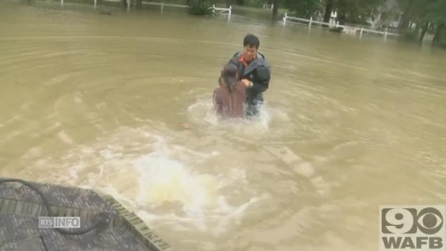 Habitants de Bâton-Rouge littéralement sauvés des eaux