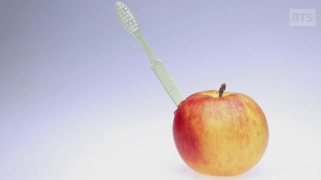 Manger une pomme, c'est comme se brosser les dents? (3)