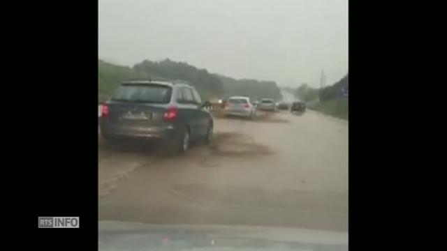 Images amateurs du violent orage à Flamatt (FR)