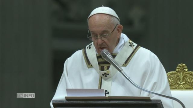 Le pape a célébré la messe de minuit à Rome