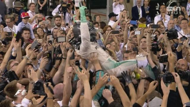 Course: la joie de Nico Rosberg (GER), champion du monde !