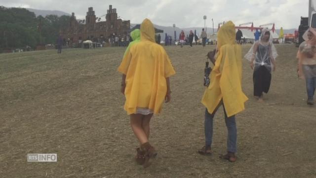 La pluie a fait son apparition à Paléo