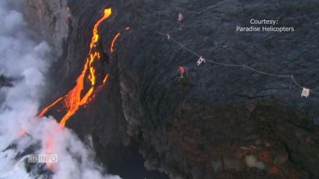La lave du volcan Kilauea à Hawaï atteint l'océan