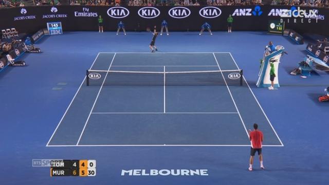 8es de finale, Bernard Tomic (AUS) - Andy Murray (GBR)  (6-4) : Andy Murray inflige un jeu blanc à son adversaire et obtiens un deuxième set