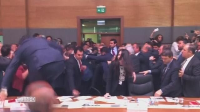 Une violente bagarre éclate au Parlement turc