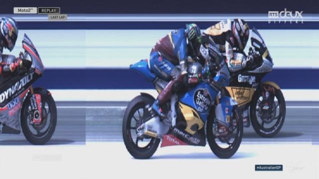 Moto2. Arrivée: Tom Lüthi s’impose au sprint, de 10 millièmes de seconde! Voyez la photo-finish