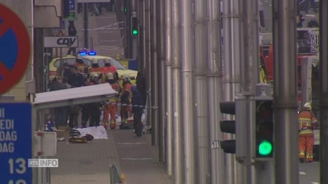 Les secours s'activent après l'explosion dans le métro à Bruxelles