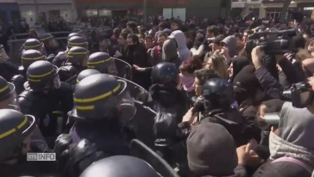 Affrontements entre police et manifestants à Paris