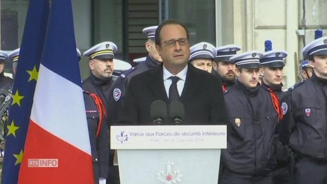 Le président Hollande rend hommage avant tout aux policiers