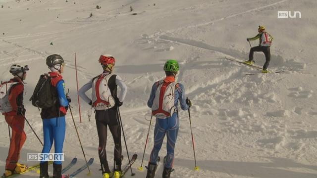 VS- Le Mag: plusieurs jeunes apprennent les rudiments du ski alpinisme auprès de l'entraîneur Pierre-Marie Taramarcaz