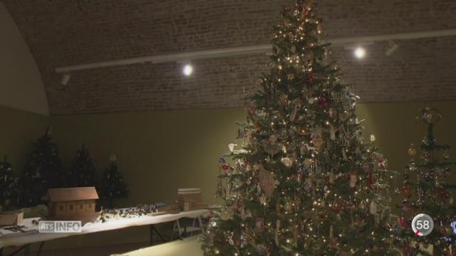 Une exposition au Château de Gruyères retrace un siècle de décorations de Noël