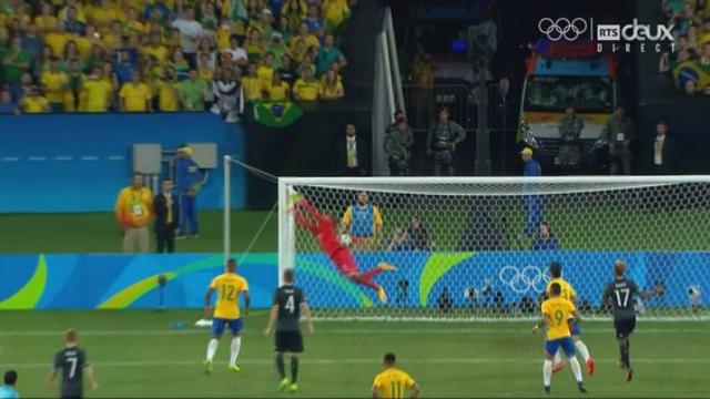Football messieurs, finale. BRA - GER (1-0). 27e minute: c’est Neymar, sur coup franc, qui ouvre le score pour les Brésiliens