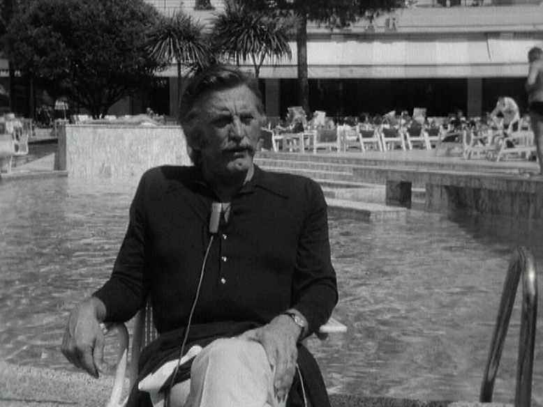 Interview de Kirk Douglas en 1970 à Cannes. [RTS]