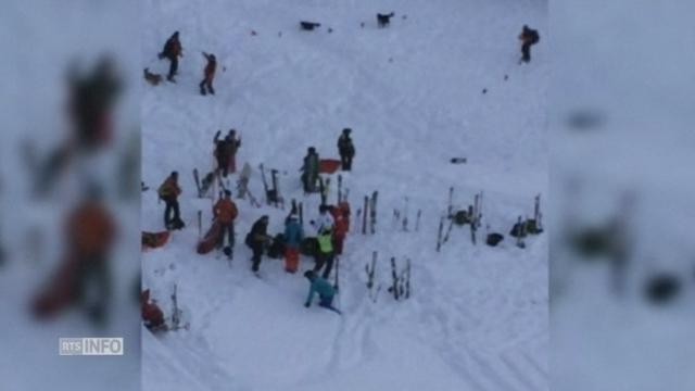Les secours s'activent après l'avalanche en Isère