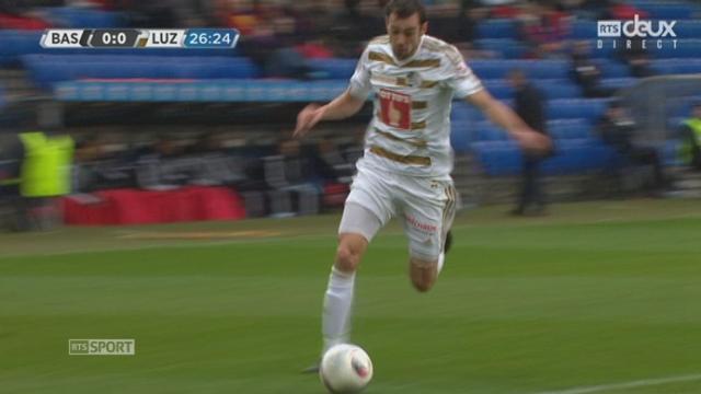 FC Bâle - FC Lucerne (0-0): le poteau sauve Tomas Vaclik sur la frappe de Christian Schneuwly et Breel Embolo voit son tir détourné par David Zibung