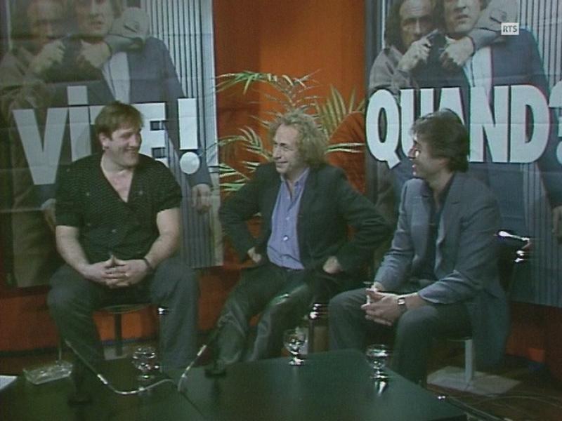 Gérard Depardieu, Philippe Richard et Francis Veber sur le plateau de Spécial cinéma en 1986. [RTS]