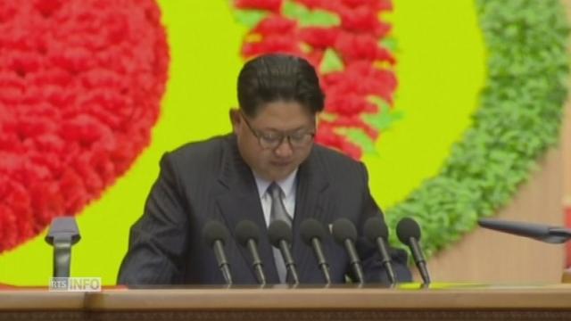 Kim Jong-Un à la tribune du congrès du parti unique