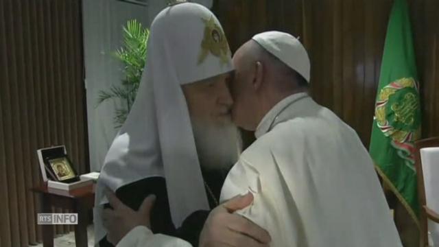 Accolade historique entre le pape et le patriarche orthodoxe russe Kirill