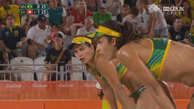Beachvolley, 1-4 dames: BRA-SUI (21-23,27-25): les Brésiliennes sauvent 2 balles de match en empochent la seconde manche